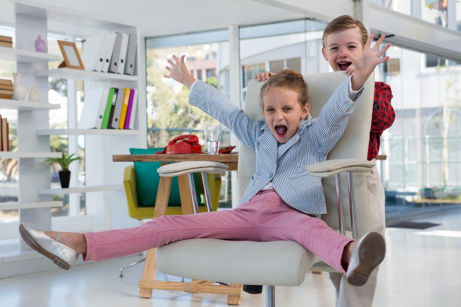 Schreibtischstuhl: Kinder, die 6 Jahre alt sind, lieben coole Sitzer