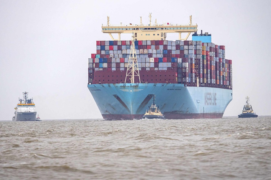 Nach Havarie vor deutscher Nordseeküste: "Mumbai Maersk" hat Deutschland verlassen