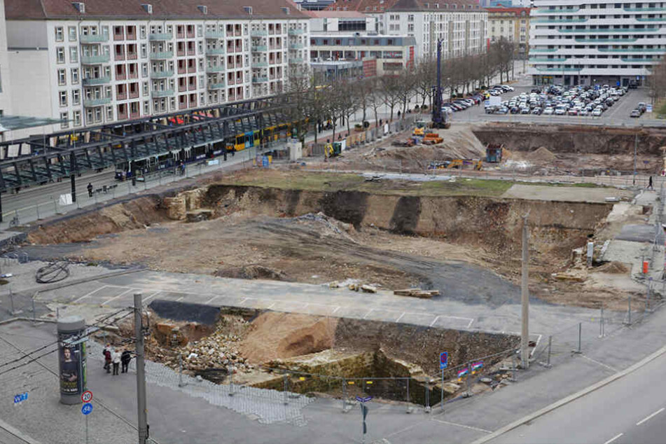 Im vorderen Bereich an der Ecke zum Postplatz will die FAY Projects GmbH
einen Siebengeschosser errichten.
