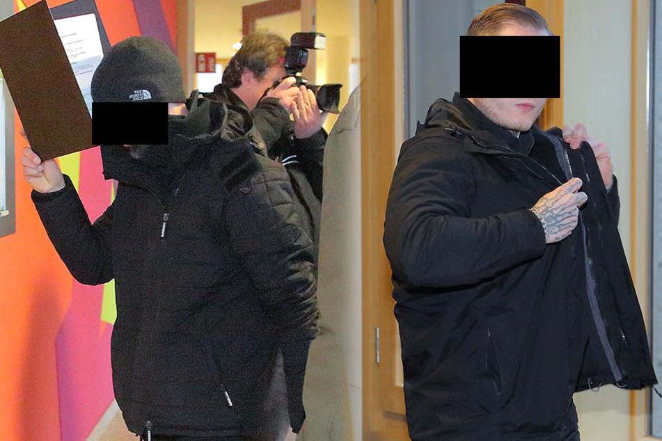 Peter M. (rechts, 34) drohte mit einem Teleskopschlagstock. Oliver K. (links, 35) warf den den Böller Richtung Gegendemonstranten.