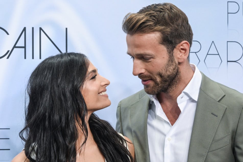 Seit Bekanntgabe ihrer Schwangerschaft hat es Oliver Pocher wieder zunehmend auf Amira Aly und Freund Christian Düren abgesehen.