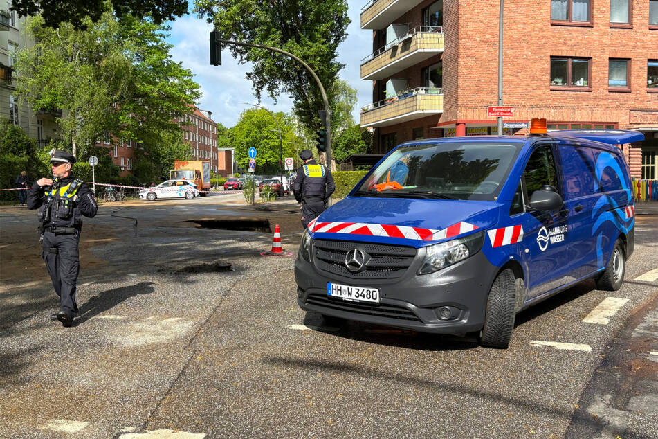 Wegen eines größeren Wasserrohrbruchs hatten einige Haushalte in Hamburg-Eimsbüttel am Sonntagmorgen kein fließendes Wasser.