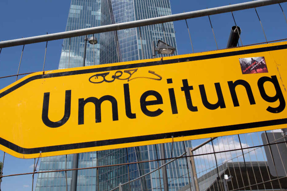Auch die Europäische Zentralbank (EZB) in Frankfurt ist von den Sperrungen betroffen.