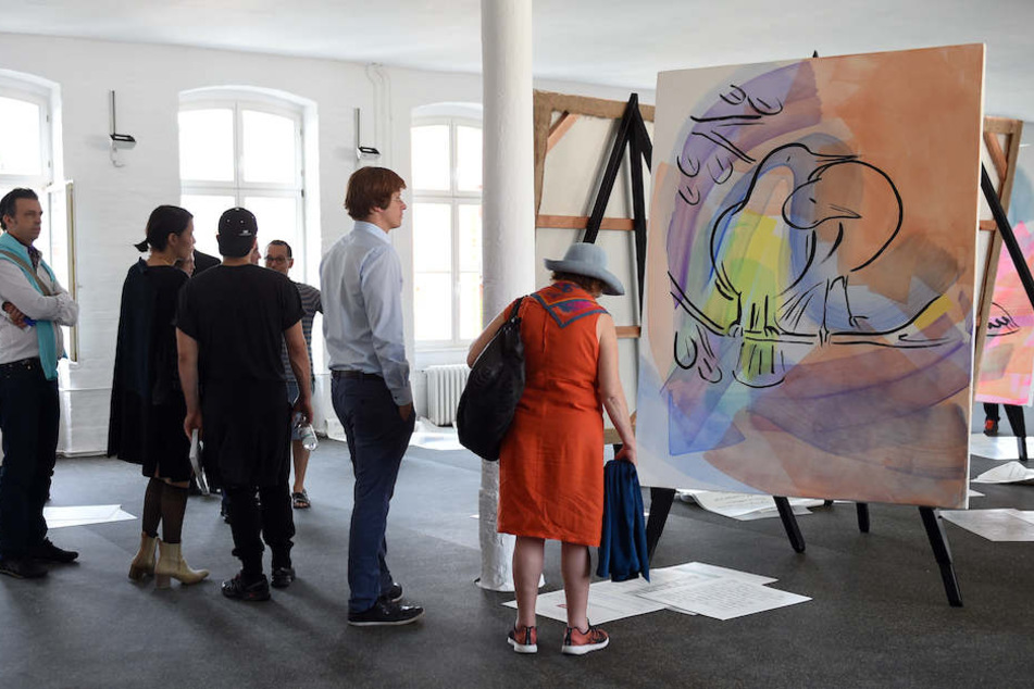 Wie hier bei der 9. Biennale im Jahr 2017 strömen wieder tausende Kunst-Fans nach Berlin.