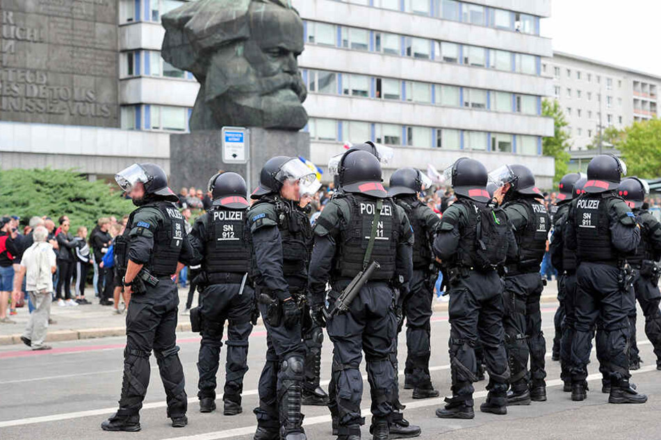 Die Polizei bereitet sich auf einen Großeinsatz am Samstag vor.