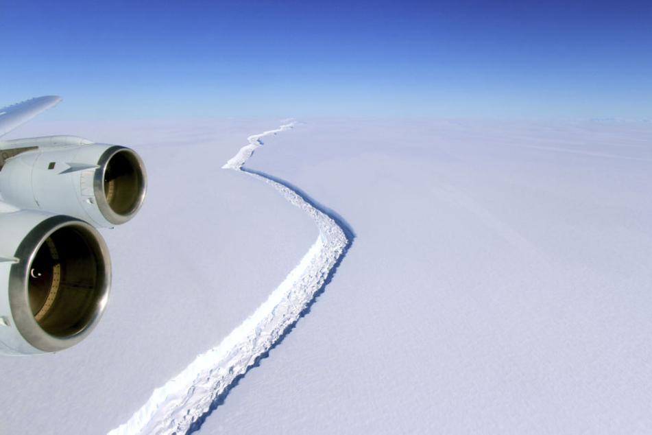 Bereist im Januar war der Riss im Eis 175 Kilometer lang.