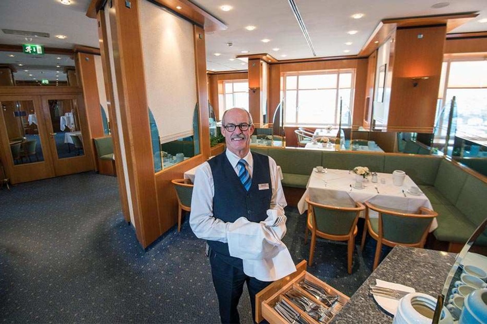 Mit einem „Menu d’Amour“ öffnet das Panorama-Restaurant wieder. Uwe Moser (61) kennt die Geschichte des Hauses wie kaum ein anderer.
