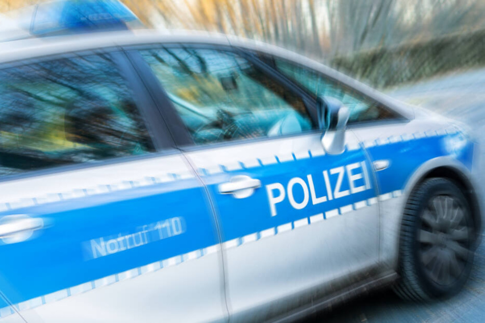 Die Beamten wurden am Dienstag gegen 21 Uhr über den Leichenfund informiert. (Symbolbild)