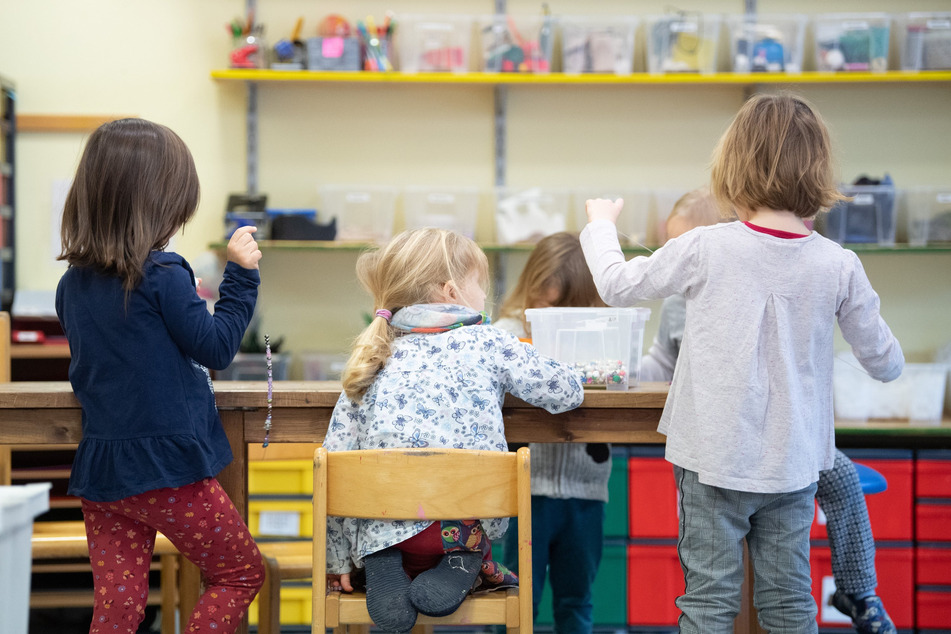 Augustusburg erlässt die Kita-Gebühren für Kinder, die zu Hause betreut werden.