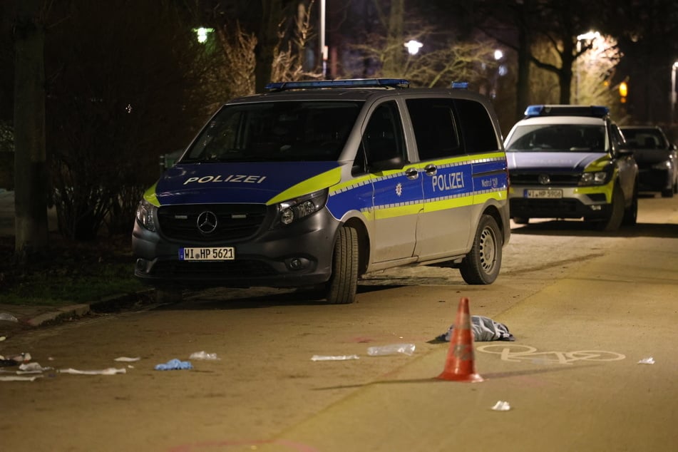 Polizeieinsatz endet tödlich: Person nach Attacke auf mehrere Menschen erschossen