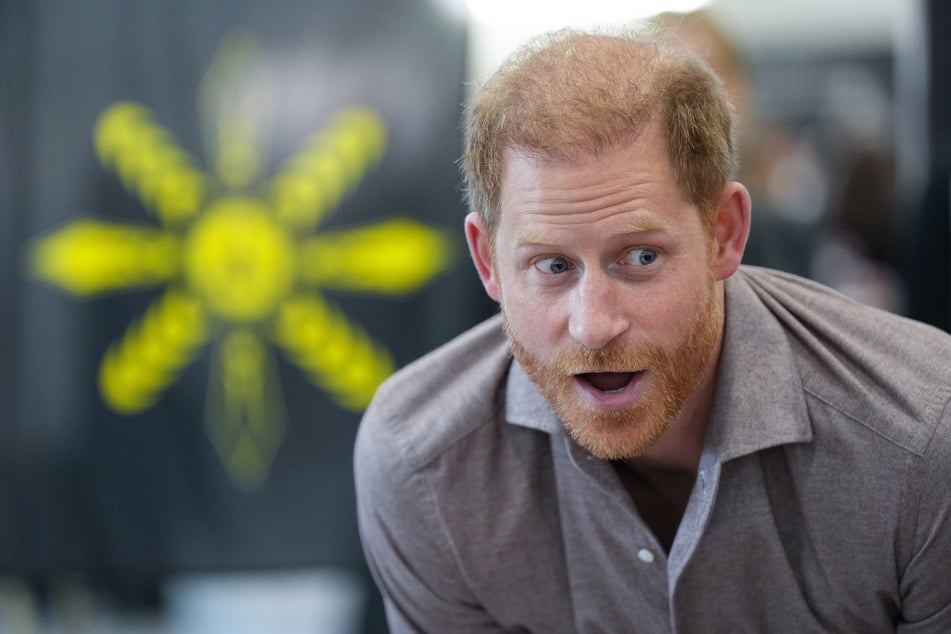 Prince Harry is planning a talk with children whose parents died in military service.