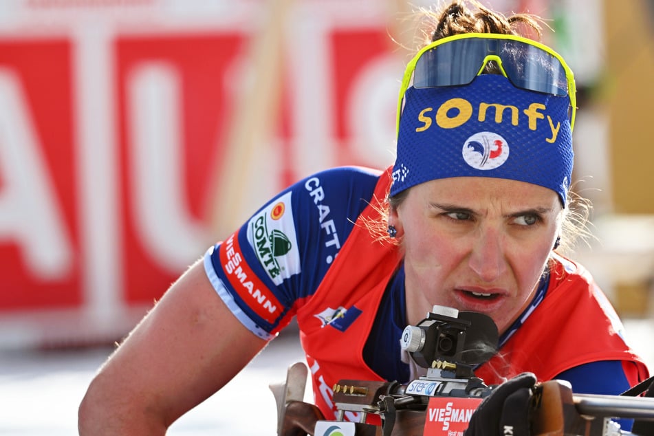 Julia Simon spricht erstmals nach Biathlon-Rückkehr - Kommentator plaudert pikantes Detail aus