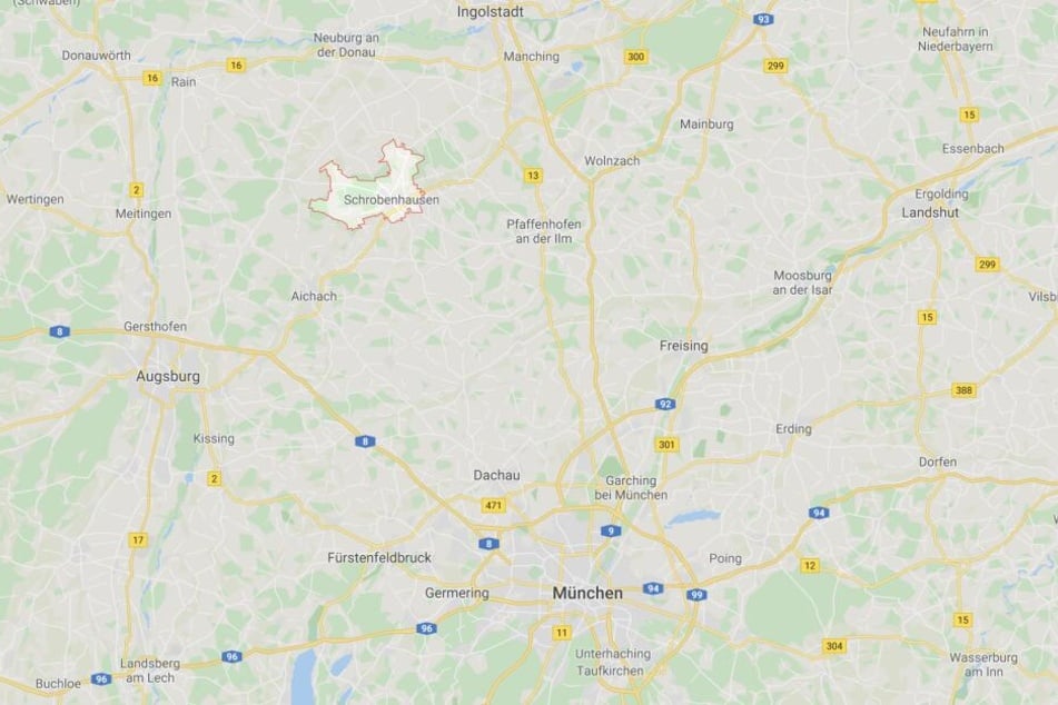 Auf der Staatsstraße 2044 zwischen Schrobenhausen und Edelshausen ist es zu einem Unfall gekommen.