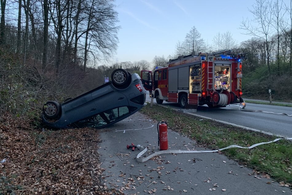 Der Wagen des Unfallverursachers landete auf dem Dach.