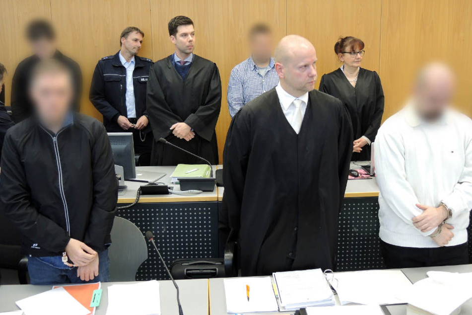 Die Männer müssen für mehrere Jahr eins Gefängnis.