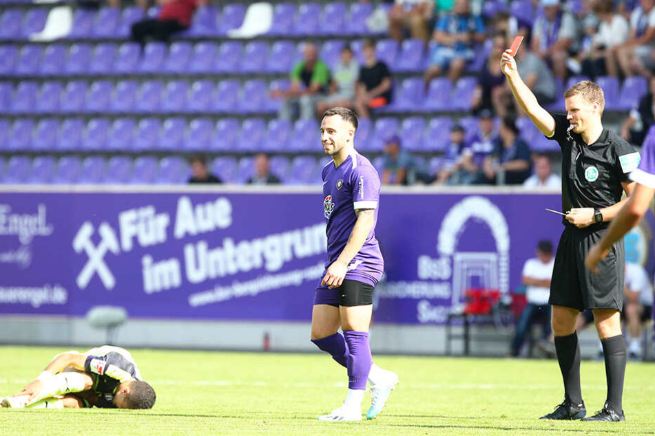 Aues Calogero Rizzuto flog gegen den VfL Osnabrück vom Platz.