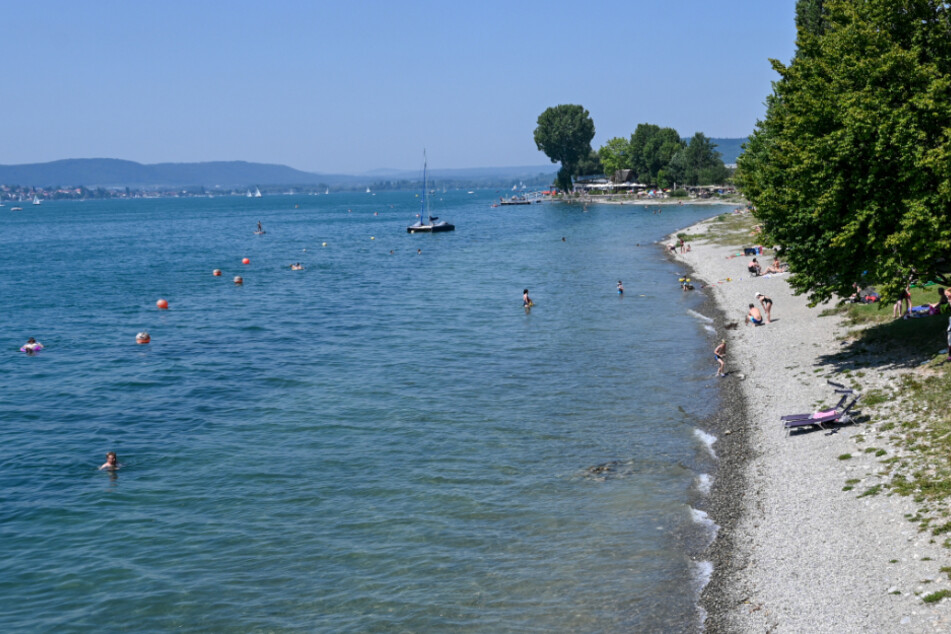 Eine Familie wäre fast im Bodensee ertrunken. (Symbolbild)