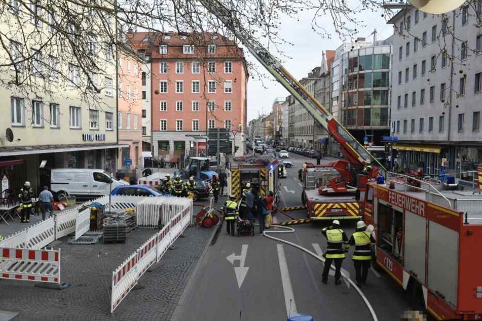 Die Papa-Schmid-Straße musste für den Einsatz gesperrt werden.