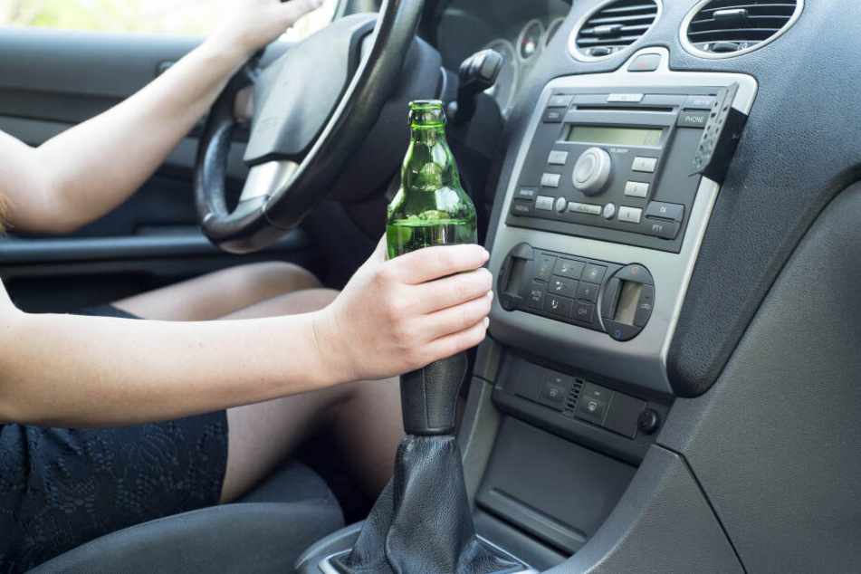 Die Frau war immer weiter gefahren, um neuen Alkohol zu holen. (Symbolbild)