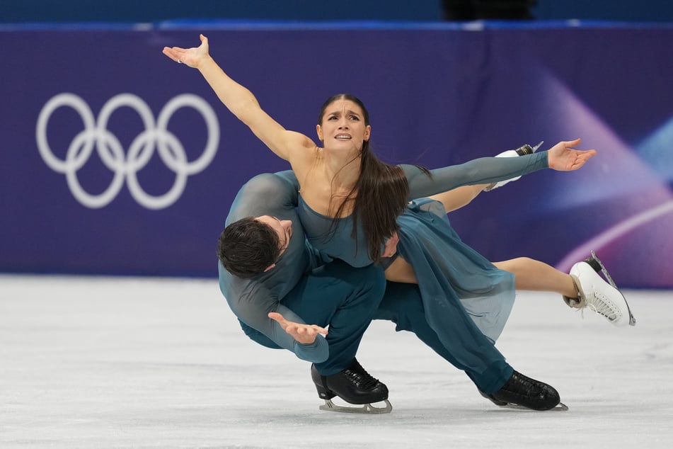 Guillaume Cizeron (31) und Laurence Fournier Beaudry (33) gewannen mit ihrem Auftritt die Goldmedaille in Mailand.