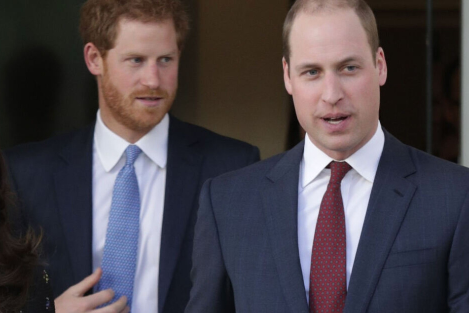 Die Brüder Prinz Harry (35, li.) und Prinz William (37).