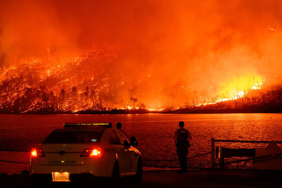 California wildfires spread in record-breaking heatwave