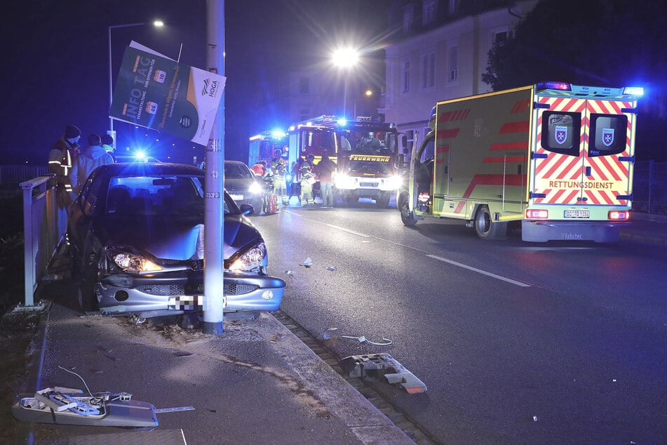 Der Fahrer (70) erlitt bei dem Unfall schwere Verletzungen.