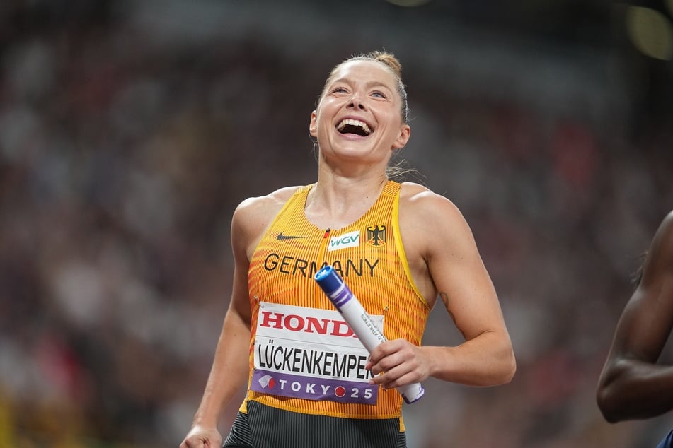 Gina Lückenkemper brachte das deutsche Quartett auf dem Bronzerang ins Ziel!