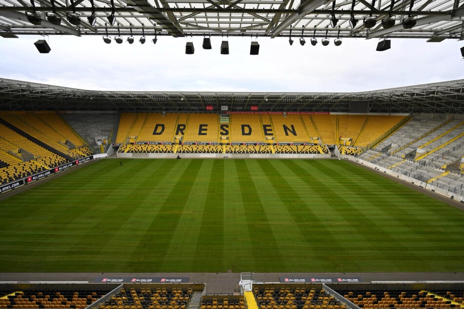 Ost-Derby im Rudolf-Harbig-Stadion, Gänsehaut-Atmosphäre garantiert! Am Samstag (14 Uhr) trifft Dynamo Dresden vor heimischer Kulisse auf Hansa Rostock.