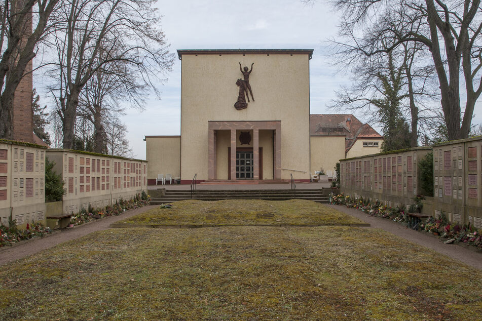 Im Meißener Krematorium starten bald die Bauarbeiten für die unterirdische Leichenhalle.