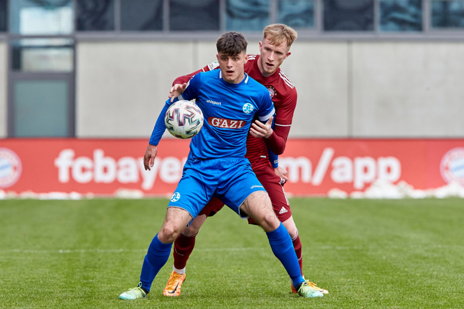 Erlind Zogjani (18, l.) kickt ab sofort für den BFC Dynamo.