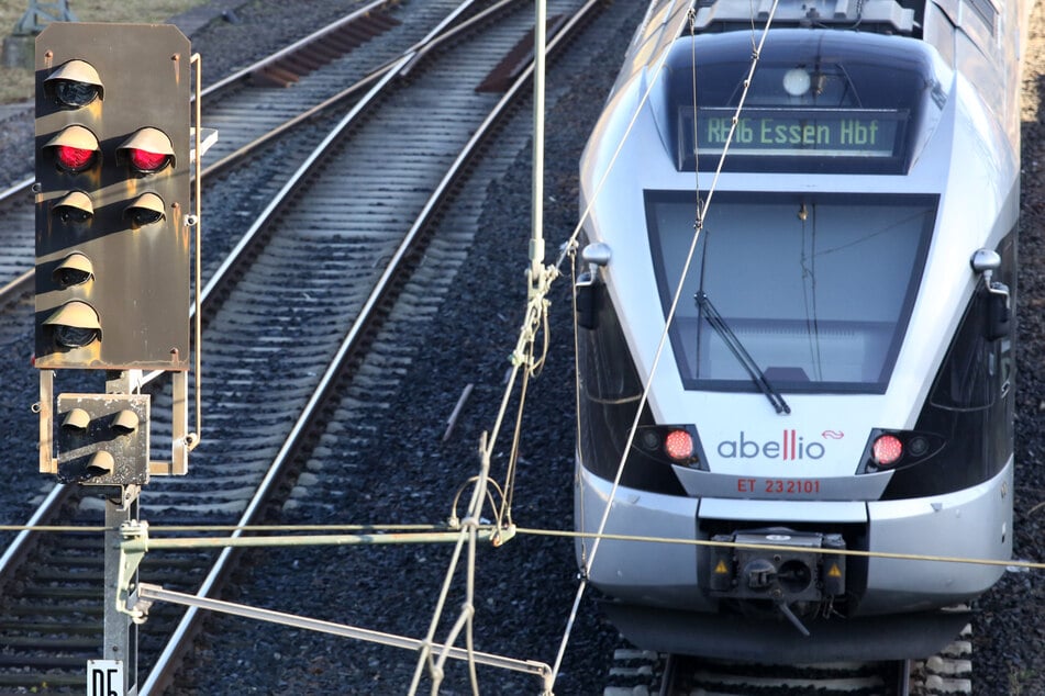 Hohe Auslastung im Bahnverkehr: Mehrere Züge von Abellio fallen weg