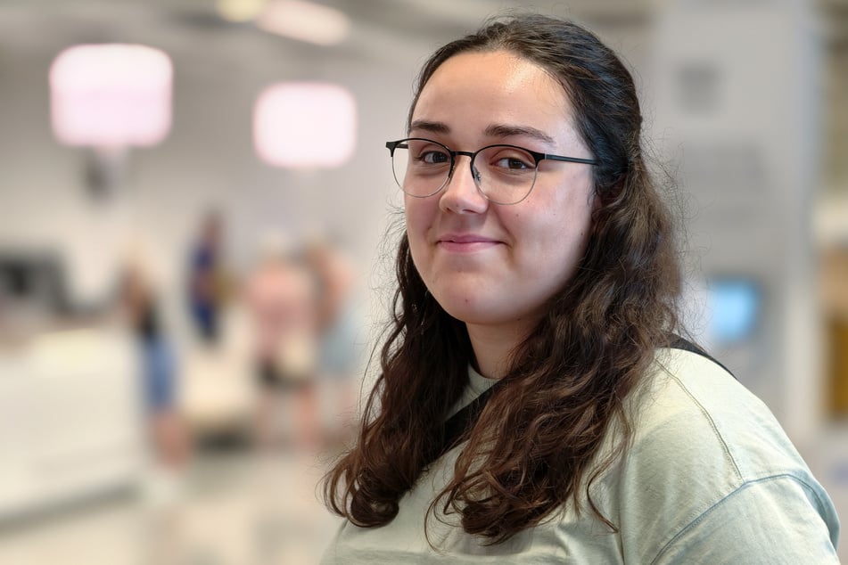 Wilhelmina Böhme (20) findet die neuen Kassen praktisch.