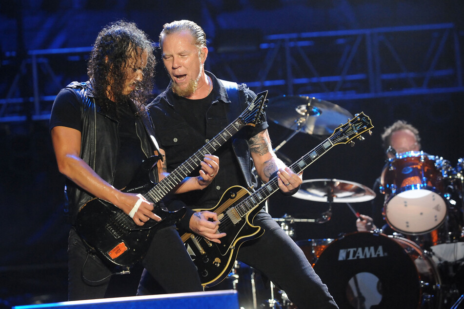 Kirk Hammett (l.) and James Hetfield of Metallica.