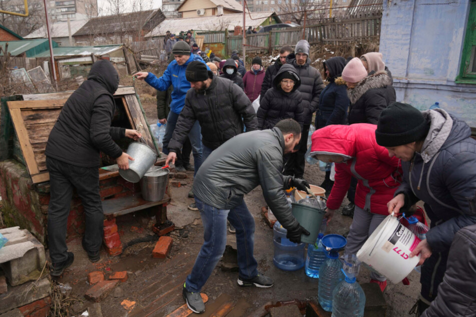 Am Mittwoch sollen rund 11.000 Menschen aus der Hafenstadt Mariupol geflohen sein