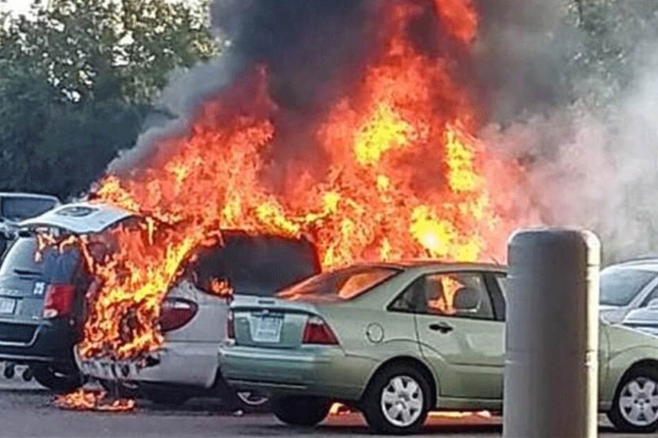 Nicht nur der Dodge Caravan von Roberto Lino Hipolito, auch das Auto von Essie McKenzie ging in Flammen auf.