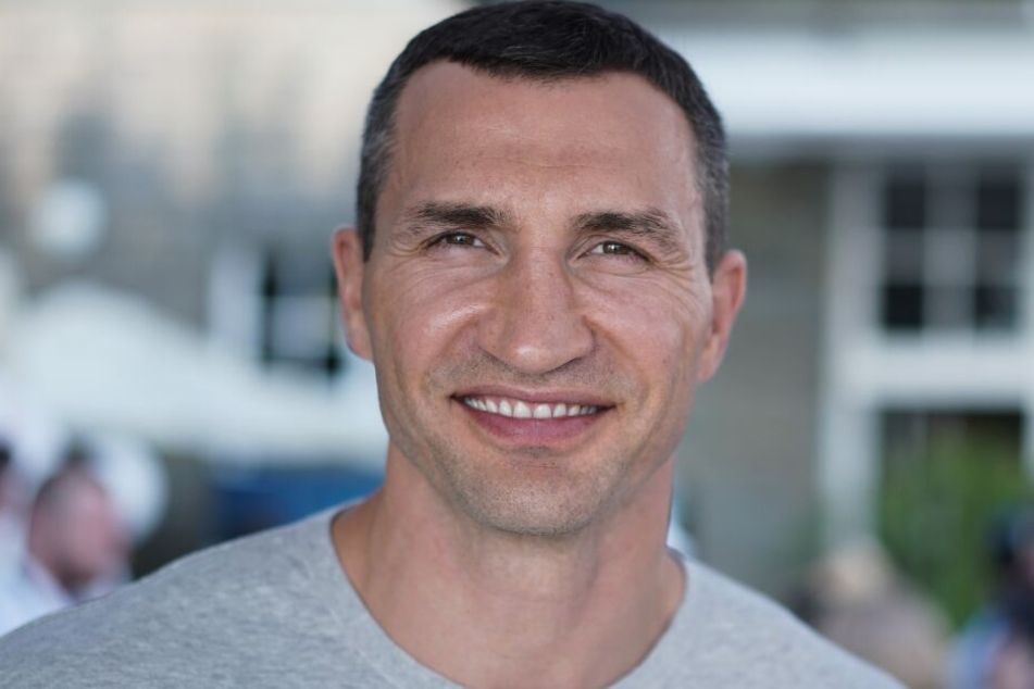 Wladimir Klitschko wird in Hamburg ausgezeichnet.
