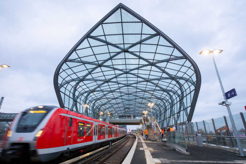 Erst vor wenigen Tagen wurde auch die S-Bahn-Station Elbbrücken eröffnet.