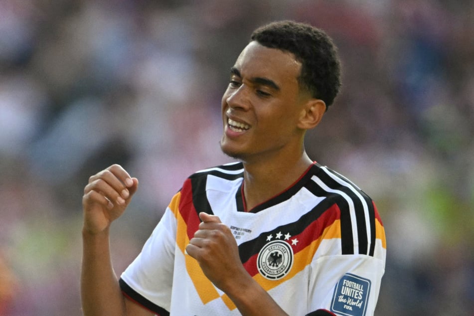 Nationalspieler und Bayern-Star Jamal Musiala (23) wird nicht zum türkischen Spitzenclub Galatasaray Istanbul wechseln. Das gab der Verein – wiederholt – bekannt.