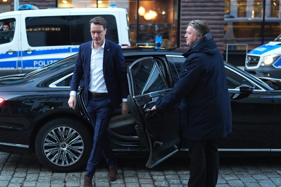 NRW-Ministerpräsident Hendrik Wüst (50, CDU) liegt im CO₂-Abgas-Ranking der DUH auf dem vorletzten Platz.