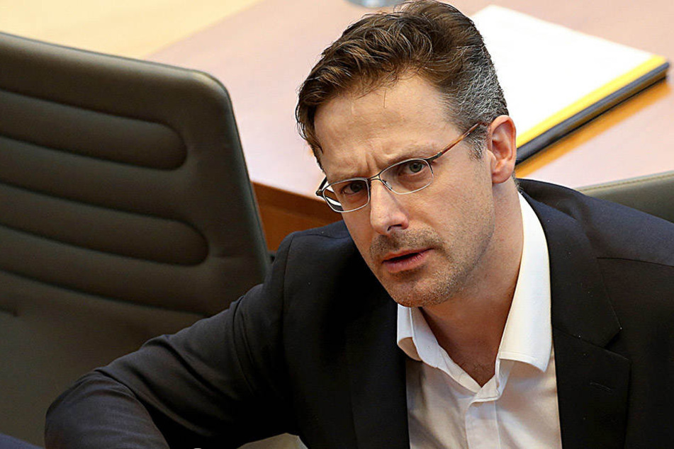 Marcus Pretzell (43) geriet auf einer Pressekonferenz in Erklärungsnot.