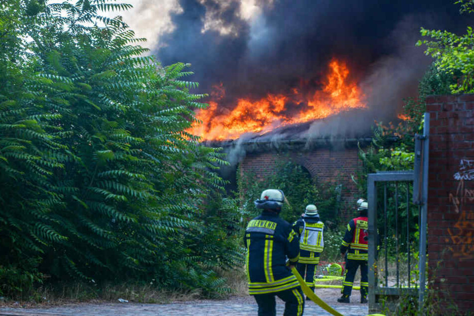 Vor allem an der Dachkonstruktion waren die Flammen schwer zu löschen.