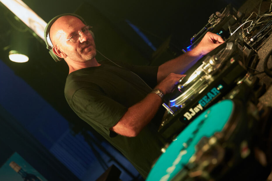 Sven Väth zählt auch heute zu den ganz großen Acts auf den großen Techno-Festivals dieser Welt (Archivbild).