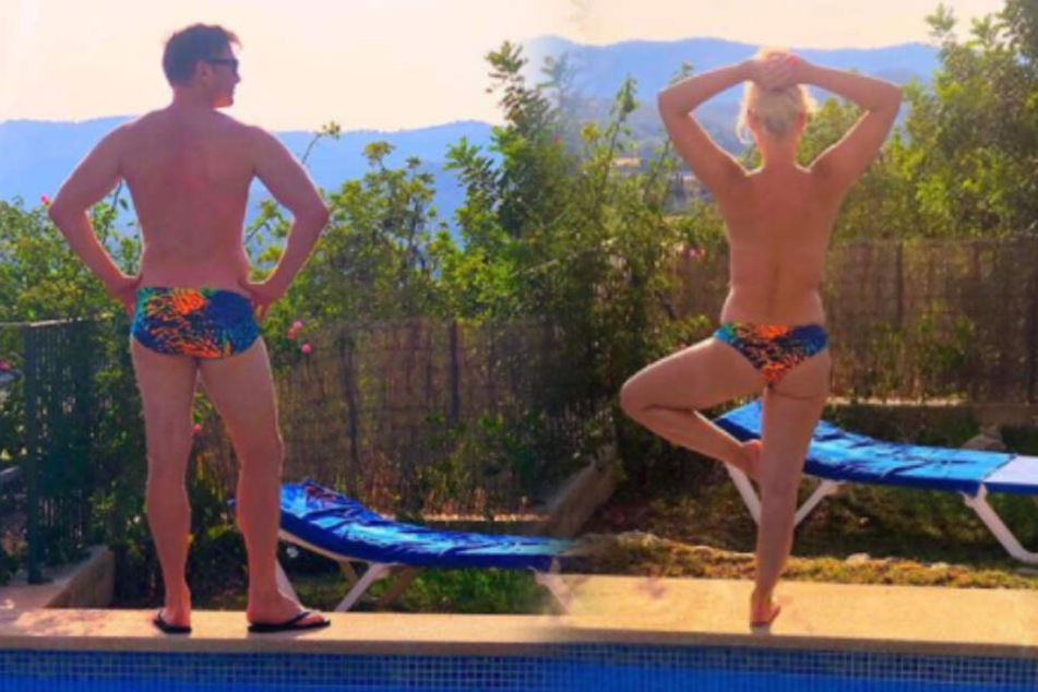Lucas oder Daniela: Wem steht die Badehose besser?