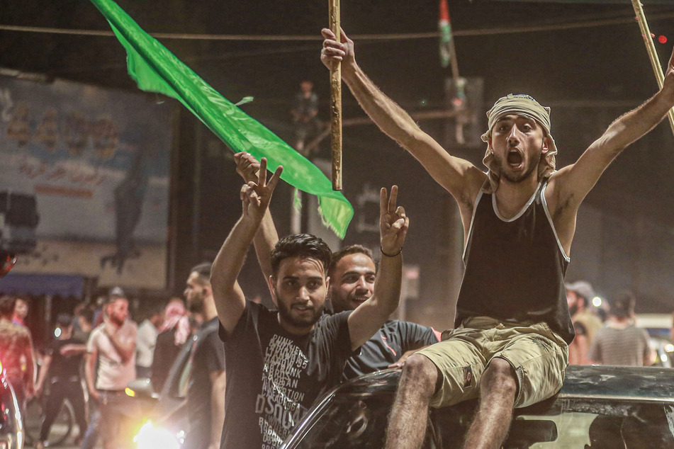 Waffenruhe in Israel und Gaza hält! Menschen feiern auf den Straßen