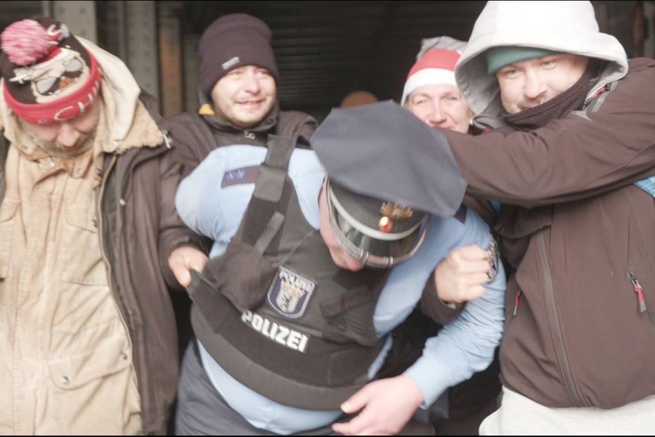 Berlin: Wie ich einmal einen Polizisten im Film spielte und beinahe selbst verhaftet wurde