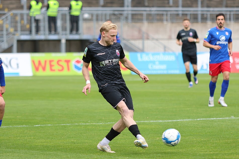 Tobias Peitz (26) muss den Bonner SC nach nur einem Jahr wieder verlassen - und löste damit einen gewaltigen Wirbel aus.