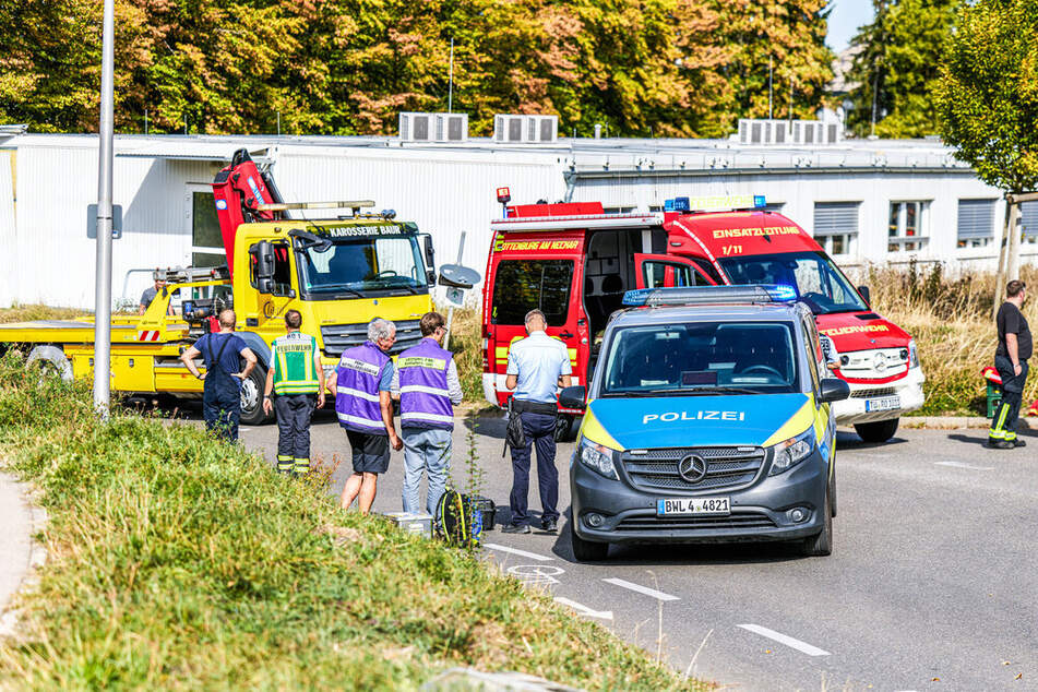 Polizei und Rettungsdienst waren im Einsatz. Ein zunächst angeforderter Rettungshubschrauber wurde jedoch nicht gebraucht.