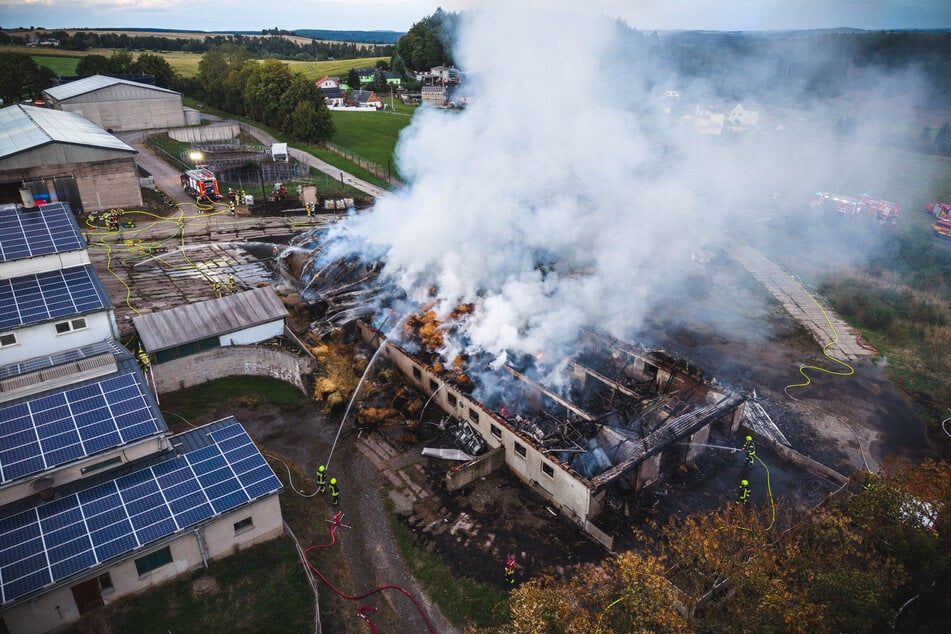 Durch das Feuer entstand Sachschaden in Millionenhöhe.