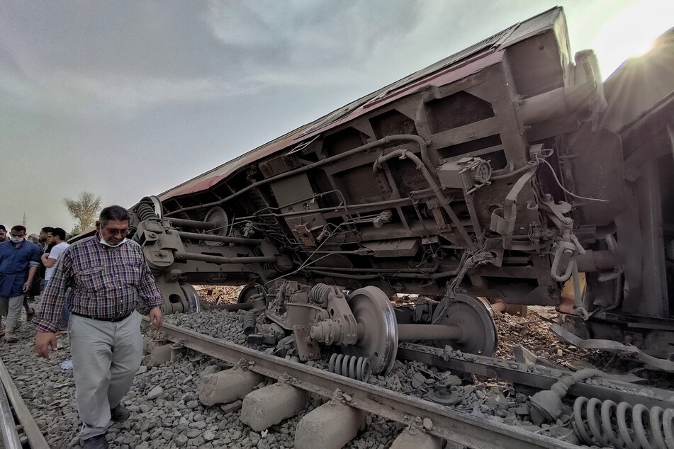 In Ägypten hat sich erneut ein schweres Zugunglück ereignet. In der Provinz Kaljubia sind acht Waggons entgleist.